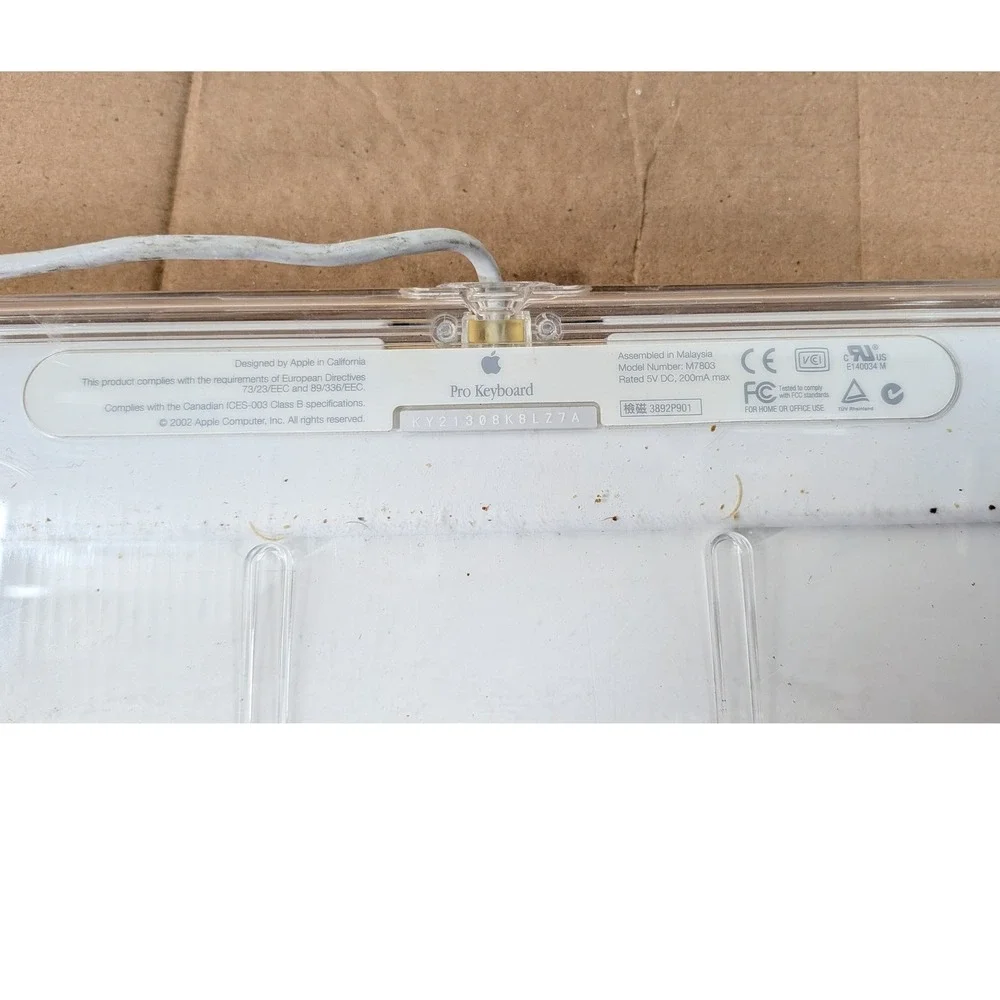 Apple Pro Keyboard M7803 Vintage Clear USB Wired Mechanical Feel White Yellowed